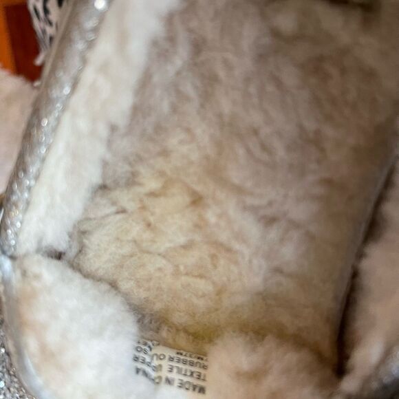 Michael Kors Sutton glitter champagne dyed pieced shearling Moccasins si… - Picture 12 of 12